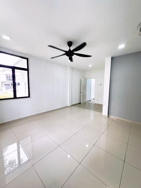 Rumah Teres 2-Tingkat untuk Disewa di Taman Mutiara Rini (Skudai) - William Loke - Living Room - PropertyGuru.com.my