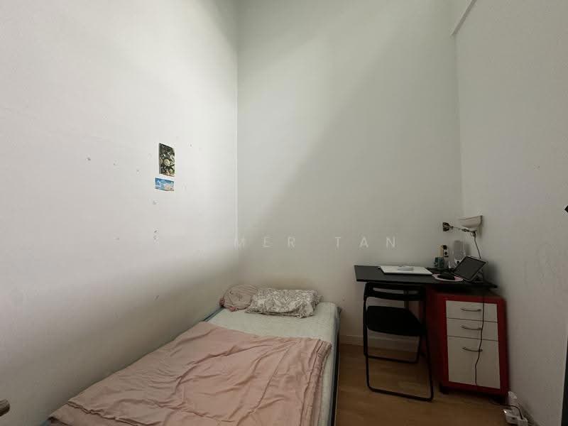 Kediaman Servis untuk Dijual di Kiara Designer Suites - Summer Tan - Bedroom - PropertyGuru.com.my