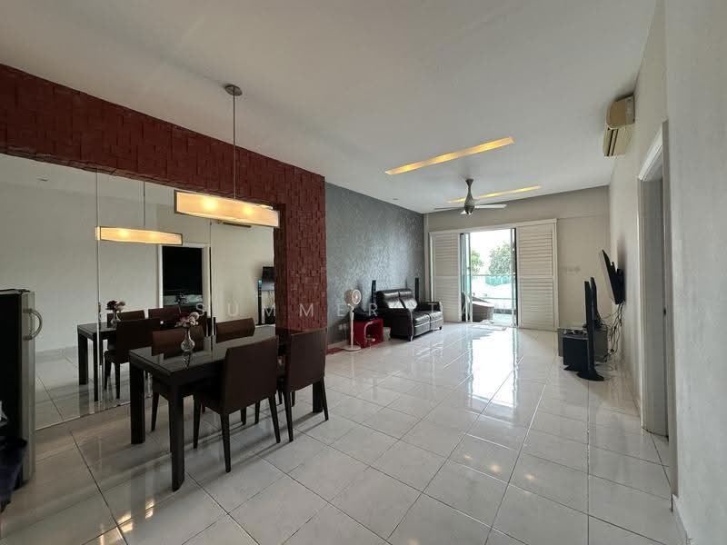 Kediaman Servis untuk Dijual di Kiara Designer Suites - Summer Tan - Living Room - PropertyGuru.com.my