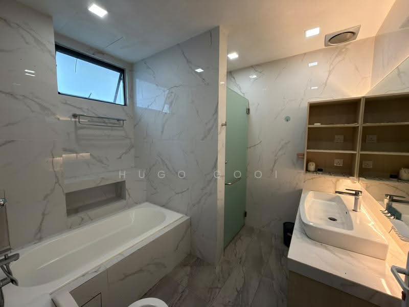 Rumah Banglo untuk Dijual di Alam Damai (Cheras) - Hugo Gooi - Bathroom - PropertyGuru.com.my