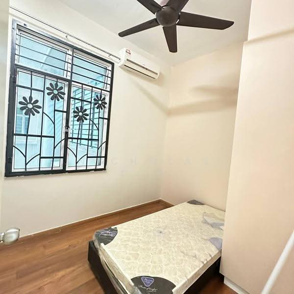 Apartment for Rent at Nusa Heights (Nusa Puncak) - Nicholas Low - Bedroom - PropertyGuru.com.my