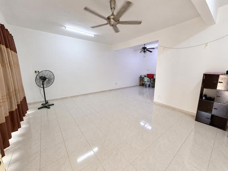 2-storey Terraced House for Sale in Taman Seremban Jaya (Rantau) - Fakhrul Imlan - Living Room - PropertyGuru.com.my