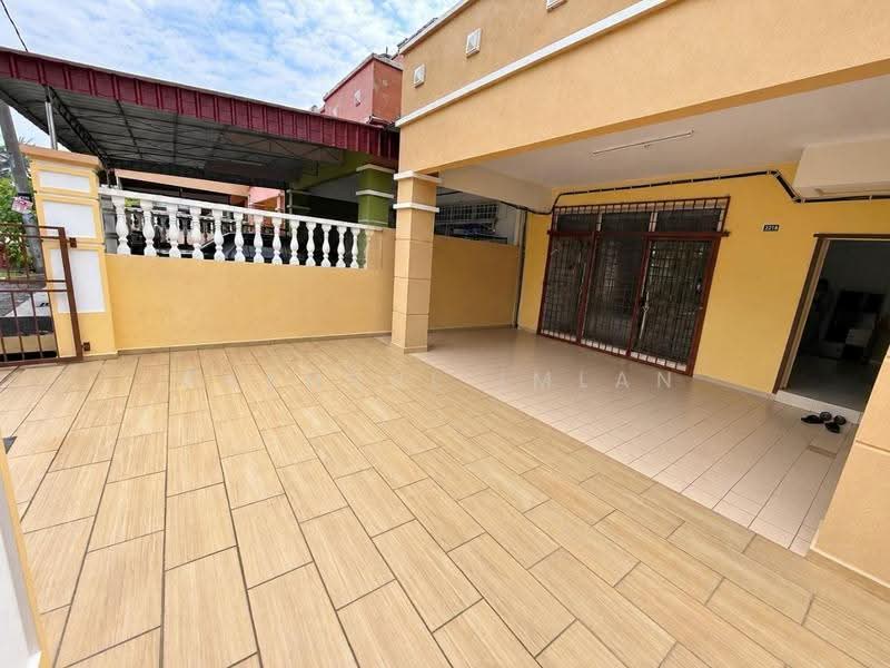 2-storey Terraced House for Sale in Taman Seremban Jaya (Rantau) - Fakhrul Imlan - Exterior - PropertyGuru.com.my