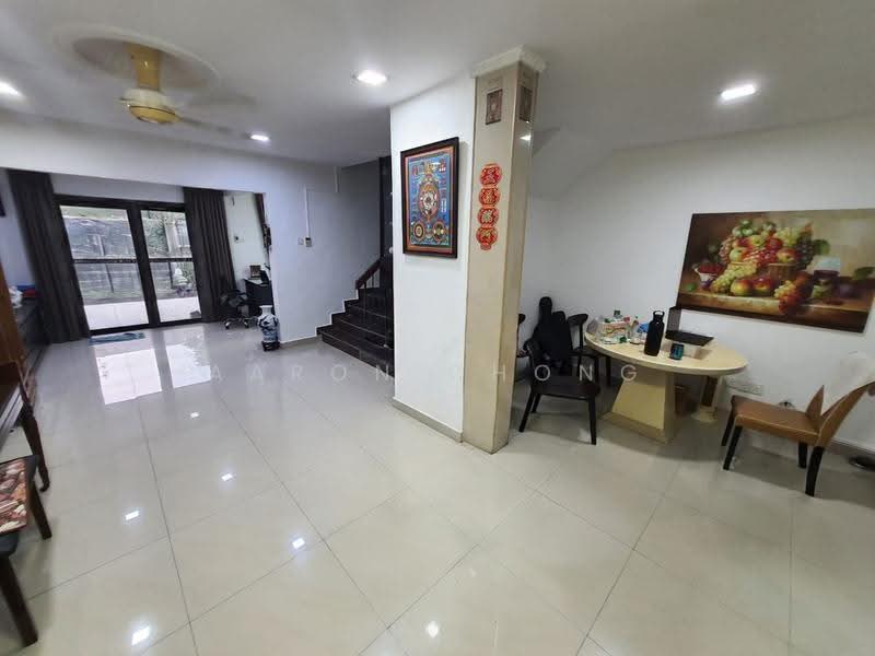 2-storey Terraced House for Sale in TAMAN PUCHONG UTAMA (Puchong) - Aaron Chong - Living Room - PropertyGuru.com.my