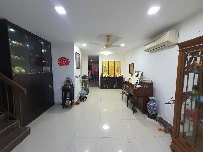 2-storey Terraced House for Sale in TAMAN PUCHONG UTAMA (Puchong) - Aaron Chong - Living Room - PropertyGuru.com.my