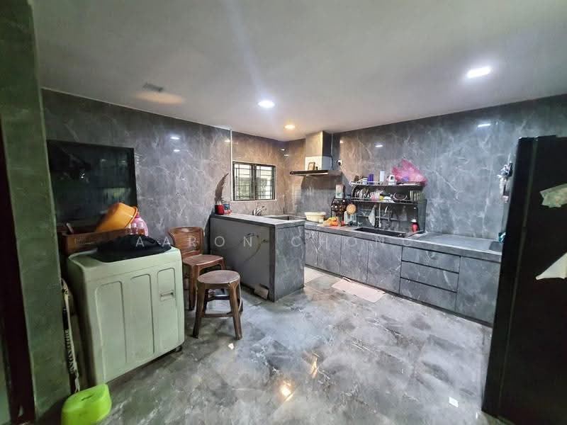 2-storey Terraced House for Sale in TAMAN PUCHONG UTAMA (Puchong) - Aaron Chong - Kitchen - PropertyGuru.com.my
