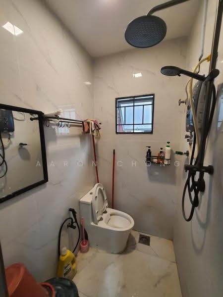 2-storey Terraced House for Sale in TAMAN PUCHONG UTAMA (Puchong) - Aaron Chong - Bathroom - PropertyGuru.com.my