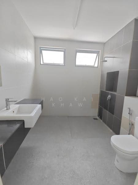 3-storey Terraced House for Sale in Setia Utama (Setia Alam) - Hao Kai Khaw - Bathroom - PropertyGuru.com.my