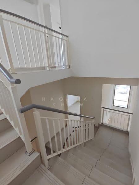 3-storey Terraced House for Sale in Setia Utama (Setia Alam) - Hao Kai Khaw - Corridor - PropertyGuru.com.my