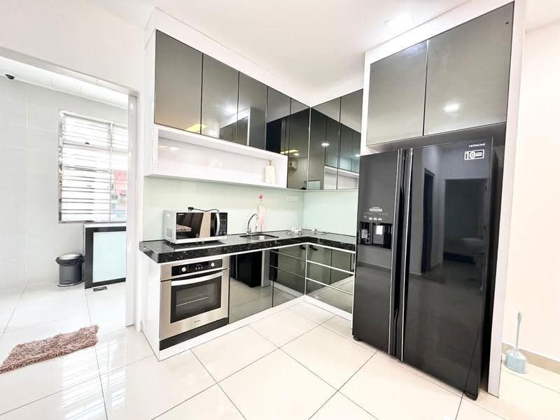 2.5-storey Terraced House for Rent in Skudai (Johor) - Angel Lee - Kitchen - PropertyGuru.com.my