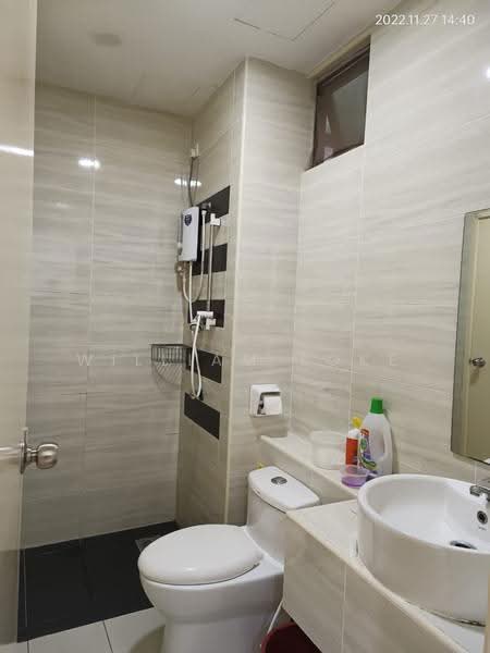 Service Residence for Sale at D'Summit Residences - William Loke - Bathroom - PropertyGuru.com.my