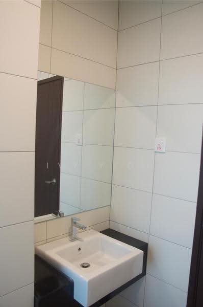 Condominium for Rent at Marinox Sky Villas - Ivy Yeoh - Bathroom - PropertyGuru.com.my