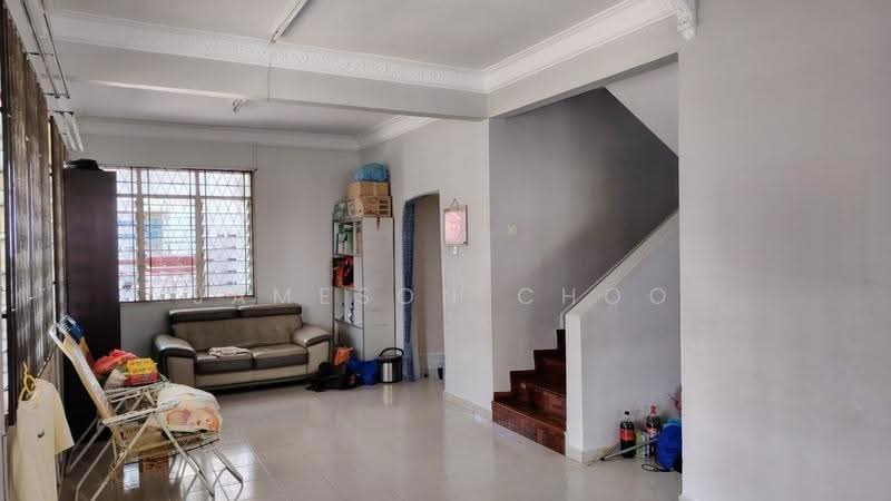 1.5-storey Terraced House for Sale in Taman Perling (Perling) - Jameson Choo - Living Room - PropertyGuru.com.my