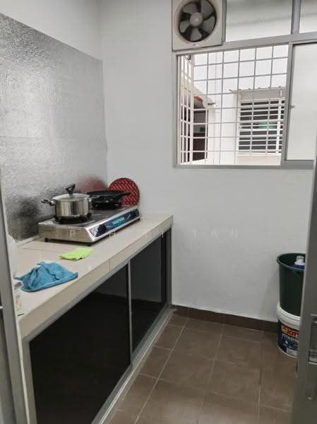 Pangsapuri untuk Disewa di Asteria - Poh Li Tan - Kitchen - PropertyGuru.com.my