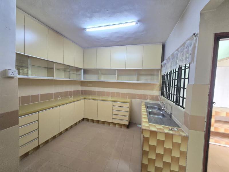 Semi-Detached House for Sale in Taman Sri Hartamas (Sri Hartamas) - Amelia Leow - Kitchen - PropertyGuru.com.my