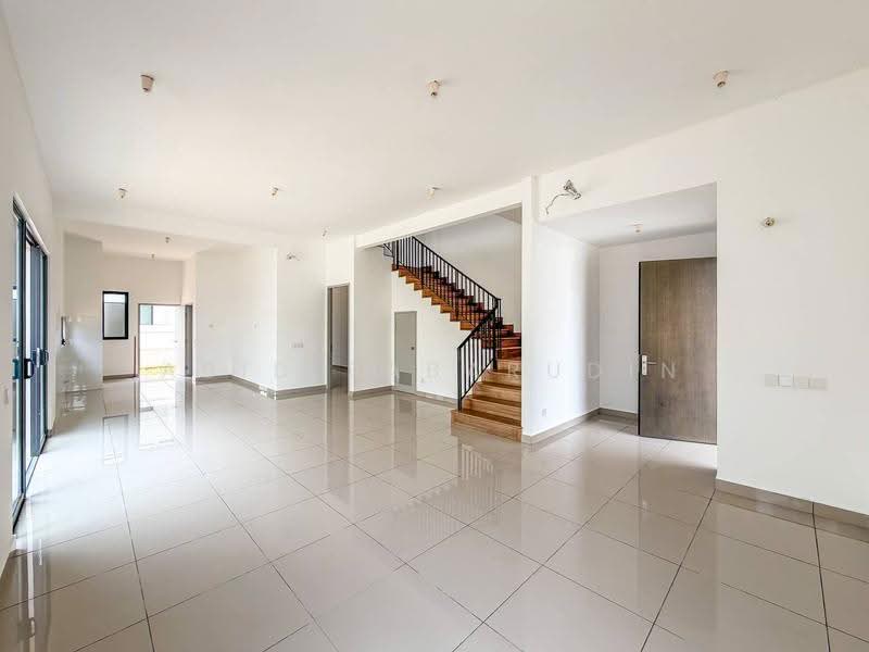 Semi-Detached House for Sale in Cyber 10 (Cyberjaya) - Abid Sabarudin - Living Room - PropertyGuru.com.my