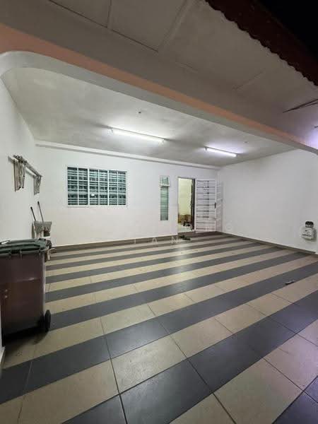 1-storey Terraced House for Sale in Taman Sri Kulai Baru (Kulai) - Jun Xiong Tan - Entrance - PropertyGuru.com.my