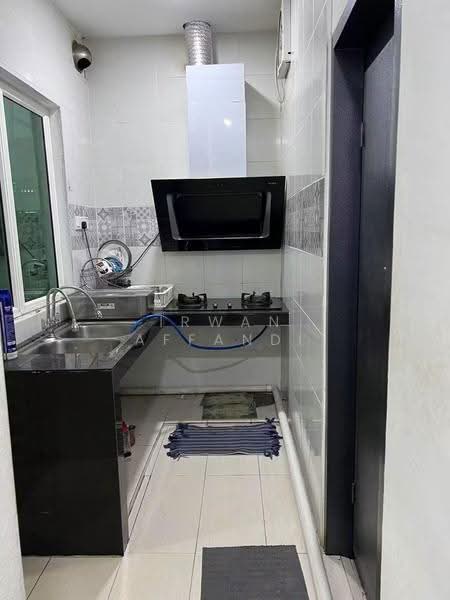 Rumah Teres 2-Tingkat untuk Dijual di Bandar Saujana Putra (Tanjong Duabelas) - Irwan Affandi - Kitchen - PropertyGuru.com.my