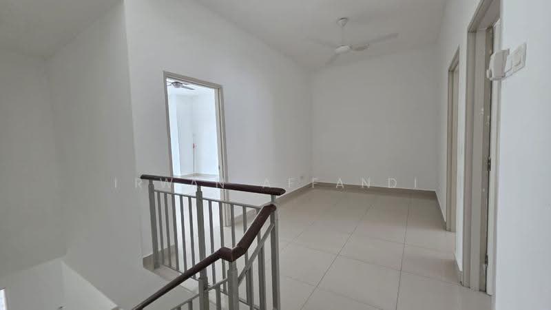 Rumah Teres 2-Tingkat untuk Dijual di Bandar Saujana Putra (Tanjong Duabelas) - Irwan Affandi - Interior - PropertyGuru.com.my