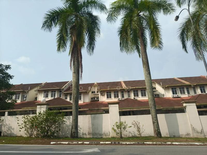 Townhouse for Sale in Taman Lagenda Mas (Cheras) - Tom Foo - Exterior - PropertyGuru.com.my