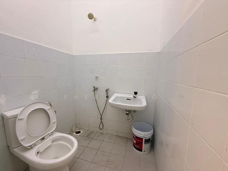 1-storey Terraced House for Sale in Johor Bahru (Johor) - Sherlin To - Bathroom - PropertyGuru.com.my