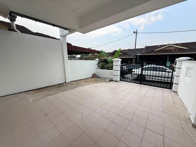 1-storey Terraced House for Sale in Johor Bahru (Johor) - Sherlin To - Exterior - PropertyGuru.com.my
