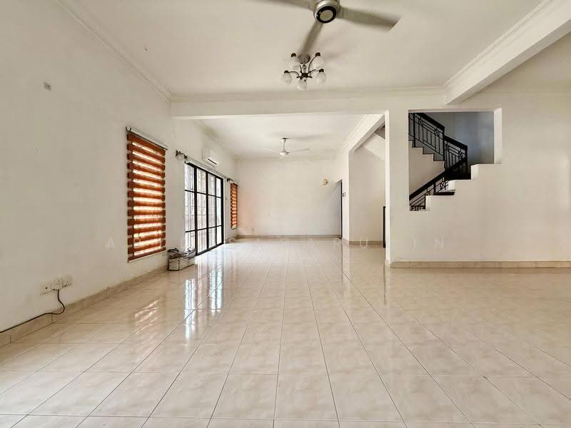 Rumah Teres 2.5-Tingkat untuk Dijual di Presint 16 (Putrajaya) - Abid Sabarudin - Living Room - PropertyGuru.com.my