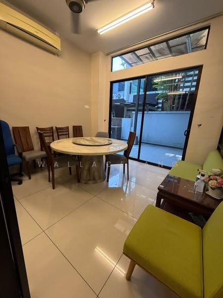 Banglo Pautan untuk Dijual di Taman Adda Heights (Tebrau) - Wallace Ang - Dining Room - PropertyGuru.com.my
