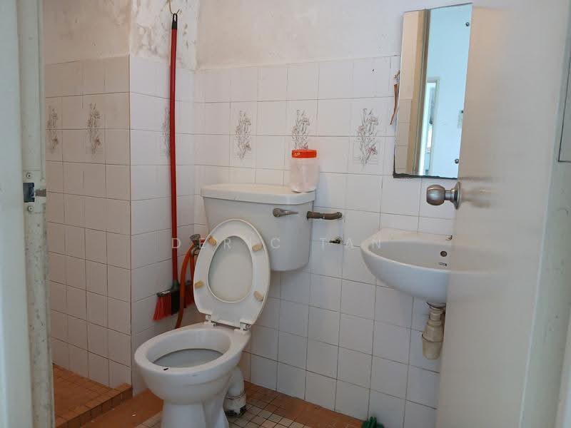 Apartment for Sale at Seri Kasturi - Deric Tan - Bathroom - PropertyGuru.com.my