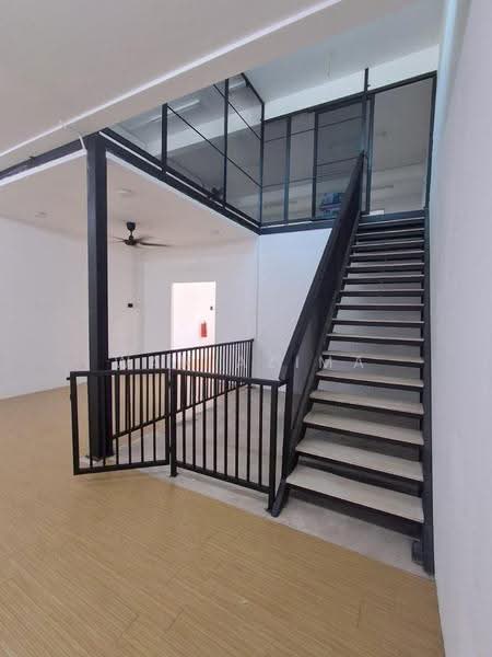 Shop for Rent in Saujana Utama (Puncak Alam) - Wan Azima - Interior - PropertyGuru.com.my
