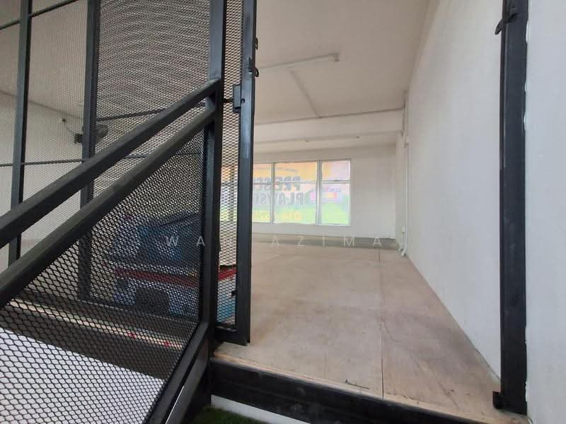 Shop for Rent in Saujana Utama (Puncak Alam) - Wan Azima - Interior - PropertyGuru.com.my