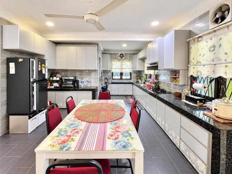 2-storey Terraced House for Sale in Seksyen 3 (Bangi) - Fikri Yasmin - Kitchen - PropertyGuru.com.my