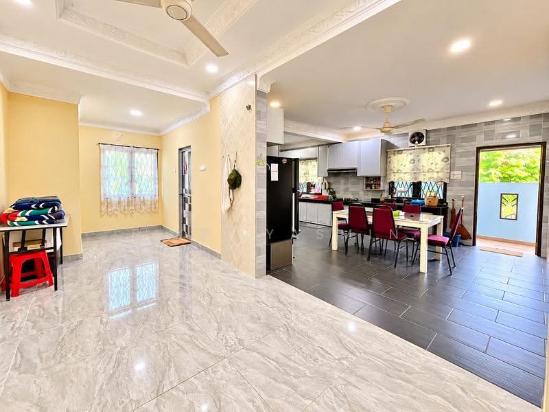 2-storey Terraced House for Sale in Seksyen 3 (Bangi) - Fikri Yasmin - Living Room - PropertyGuru.com.my