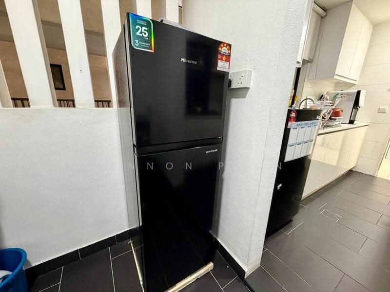 Kediaman Servis untuk Disewa di SqWhere Service Apartments - Lennon Poon - Kitchen - PropertyGuru.com.my