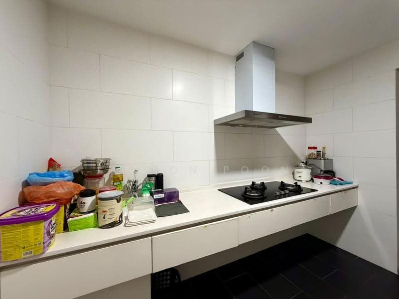 Kediaman Servis untuk Disewa di SqWhere Service Apartments - Lennon Poon - Kitchen - PropertyGuru.com.my