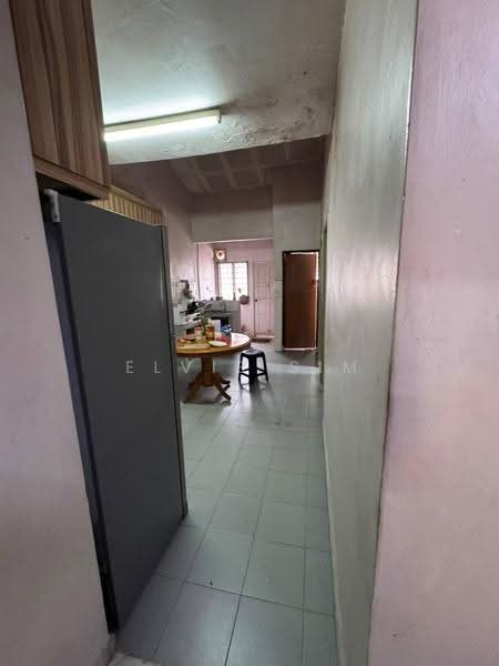1-storey Terraced House for Rent in Bandar Baru Permas Jaya (Permas Jaya) - Elvis Sim - Kitchen - PropertyGuru.com.my