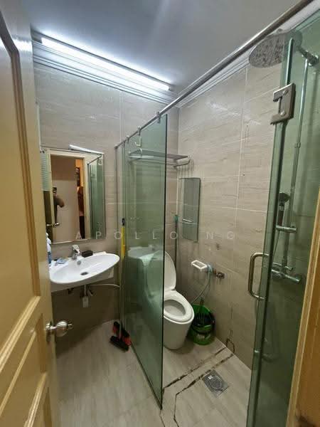 Condominium for Rent at Corinthian Condominium - Apollo Ng - Bathroom - PropertyGuru.com.my