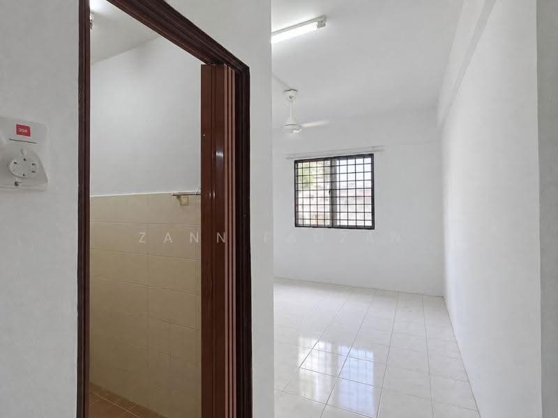 Pangsapuri untuk Dijual di Mawar Apartment - Zann Fauzan - Interior - PropertyGuru.com.my