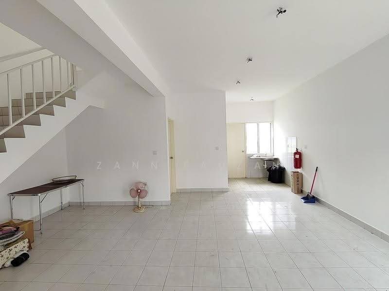 2-storey Terraced House for Sale in Bandar Bukit Beruntung (Bukit Beruntung) - Zann Fauzan - Living Room - PropertyGuru.com.my