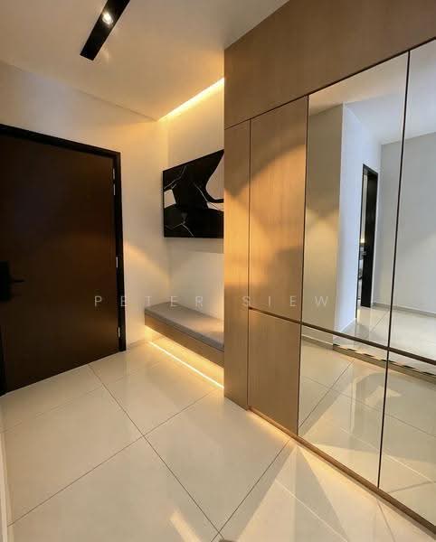 Rumah Teres 2-Tingkat untuk Dijual di Leisure Farm (Gelang Patah) - Peter Siew - Entrance - PropertyGuru.com.my