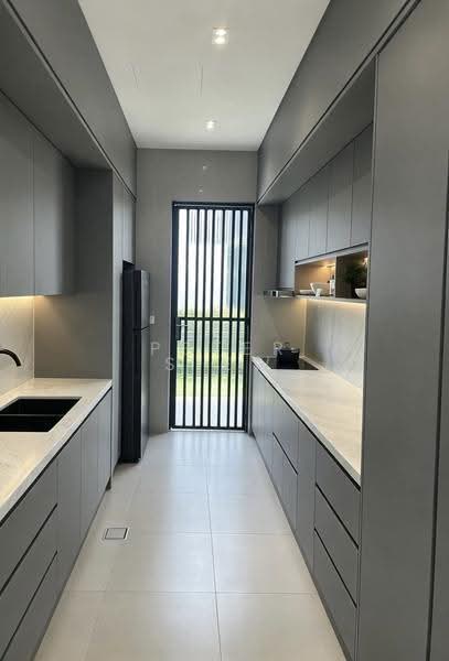 Rumah Teres 2-Tingkat untuk Dijual di Leisure Farm (Gelang Patah) - Peter Siew - Kitchen - PropertyGuru.com.my