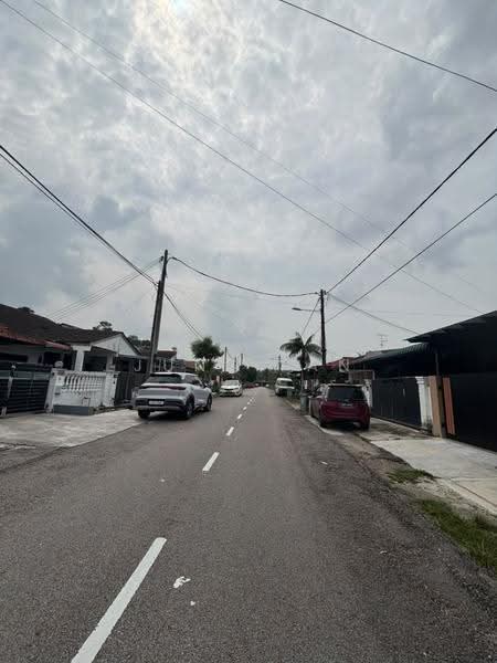 Rumah Teres untuk Dijual di Taman Desa Cemerlang (Ulu Tiram) - June Tan - Exterior - PropertyGuru.com.my