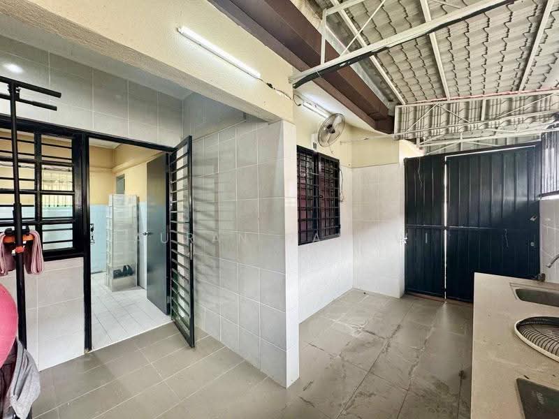 1.5-storey Terraced House for Sale in Subang Jaya (Selangor) - Fauran Nawawi - PropertyGuru.com.my