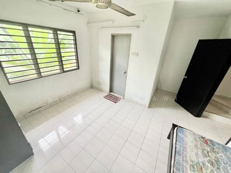 Rumah Teres 3-Tingkat untuk Dijual di Selayang (Selangor) - Fauran Nawawi - Bedroom - PropertyGuru.com.my