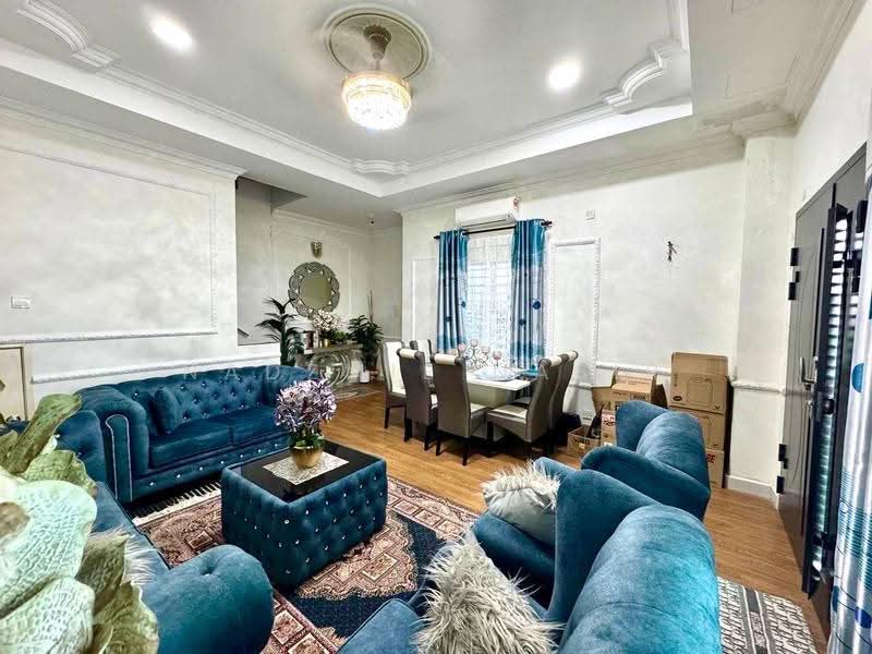 Rumah Teres 2.5-Tingkat untuk Dijual di Ampang (Selangor) - Nadzmie Nasir - Living Room - PropertyGuru.com.my