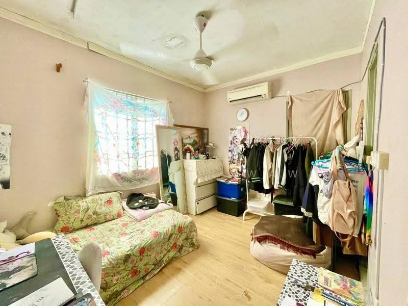 3-storey Terraced House for Sale in Batu Caves (Selangor) - Fauran Nawawi - PropertyGuru.com.my