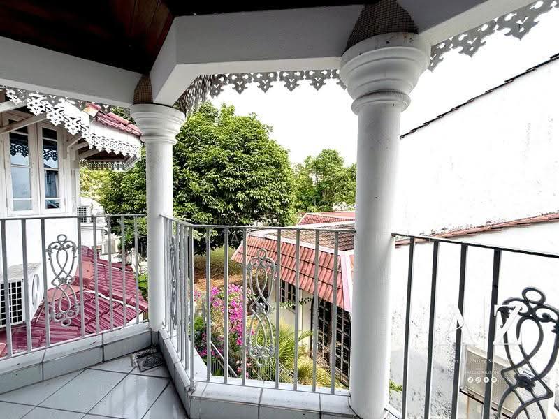 Rumah Banglo untuk Dijual di Taman Tun Dr Ismail (Kuala Lumpur) - Athikah Zainal - Balcony - PropertyGuru.com.my