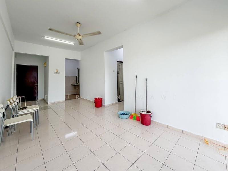 Apartment for Sale at Pangsapuri Cemara - Fauran Nawawi - Living Room - PropertyGuru.com.my