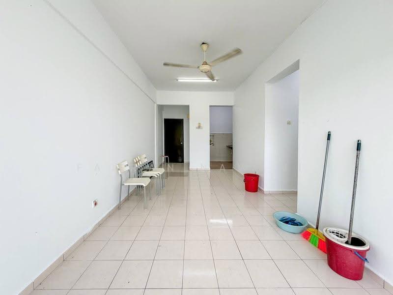 Apartment for Sale at Pangsapuri Cemara - Fauran Nawawi - Living Room - PropertyGuru.com.my