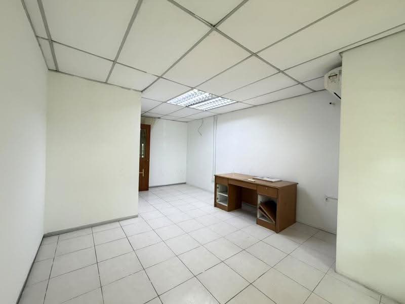 Shop for Rent in Taman Seri Orkid (Skudai) - Shawn Lee - Interior - PropertyGuru.com.my